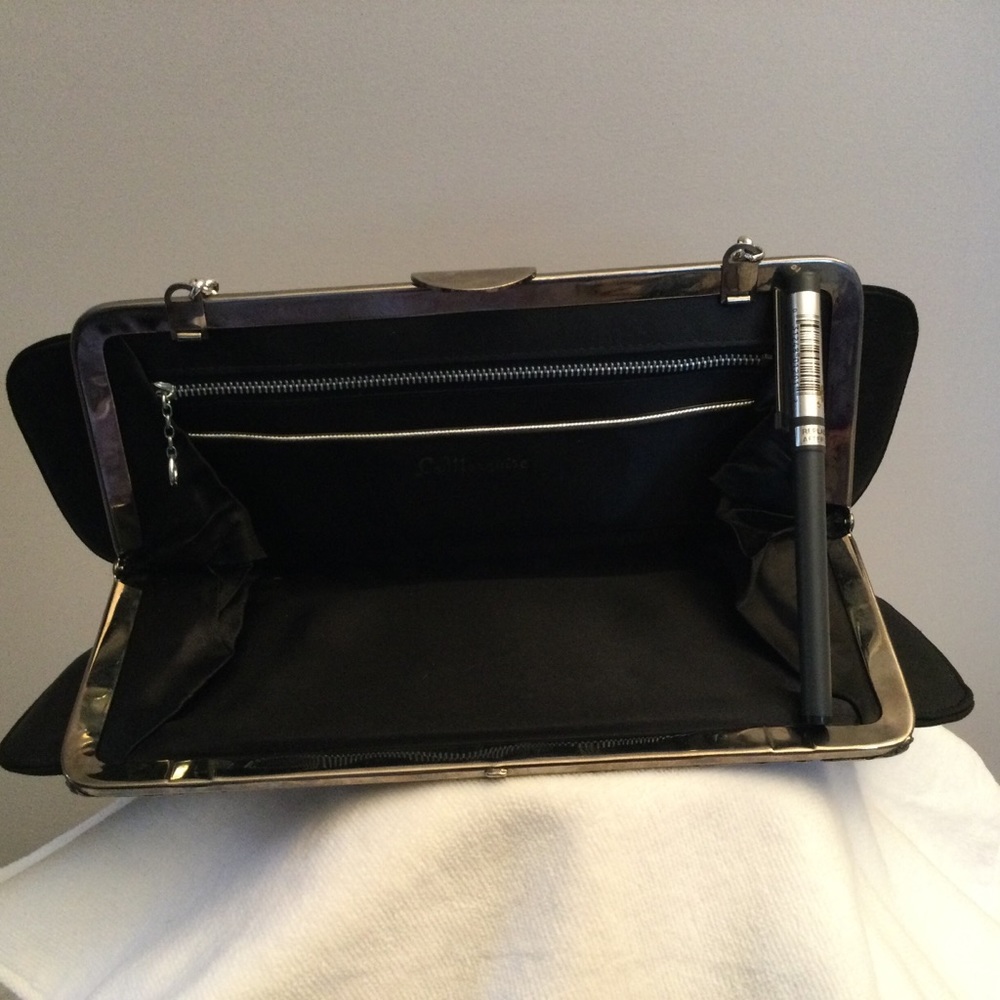 Vintage La Marquise Matte Black Evening Clutch - Picture 3 of 11